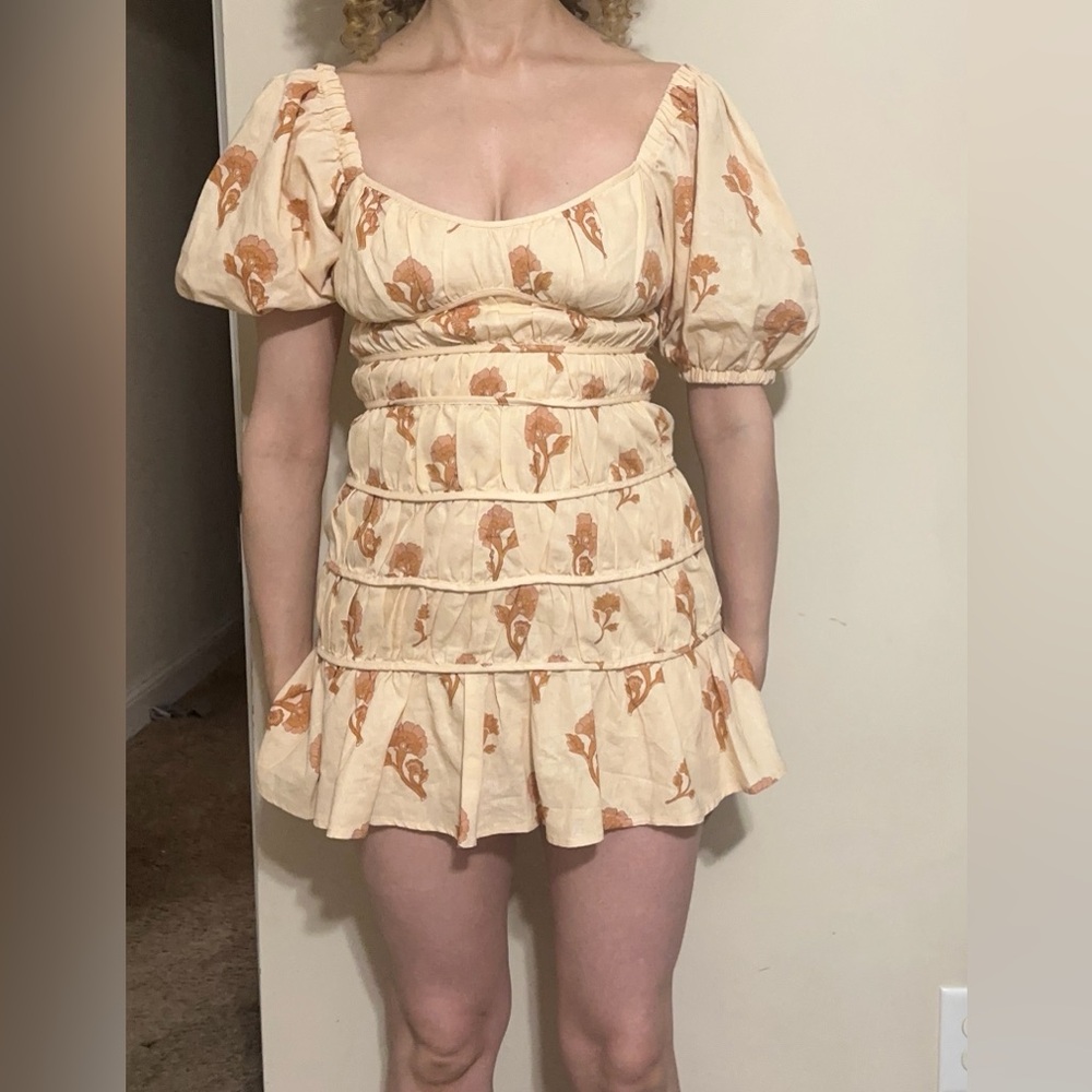 NWT Sabo Skirt Beige Floral Puff Sleeve Mini Dress
